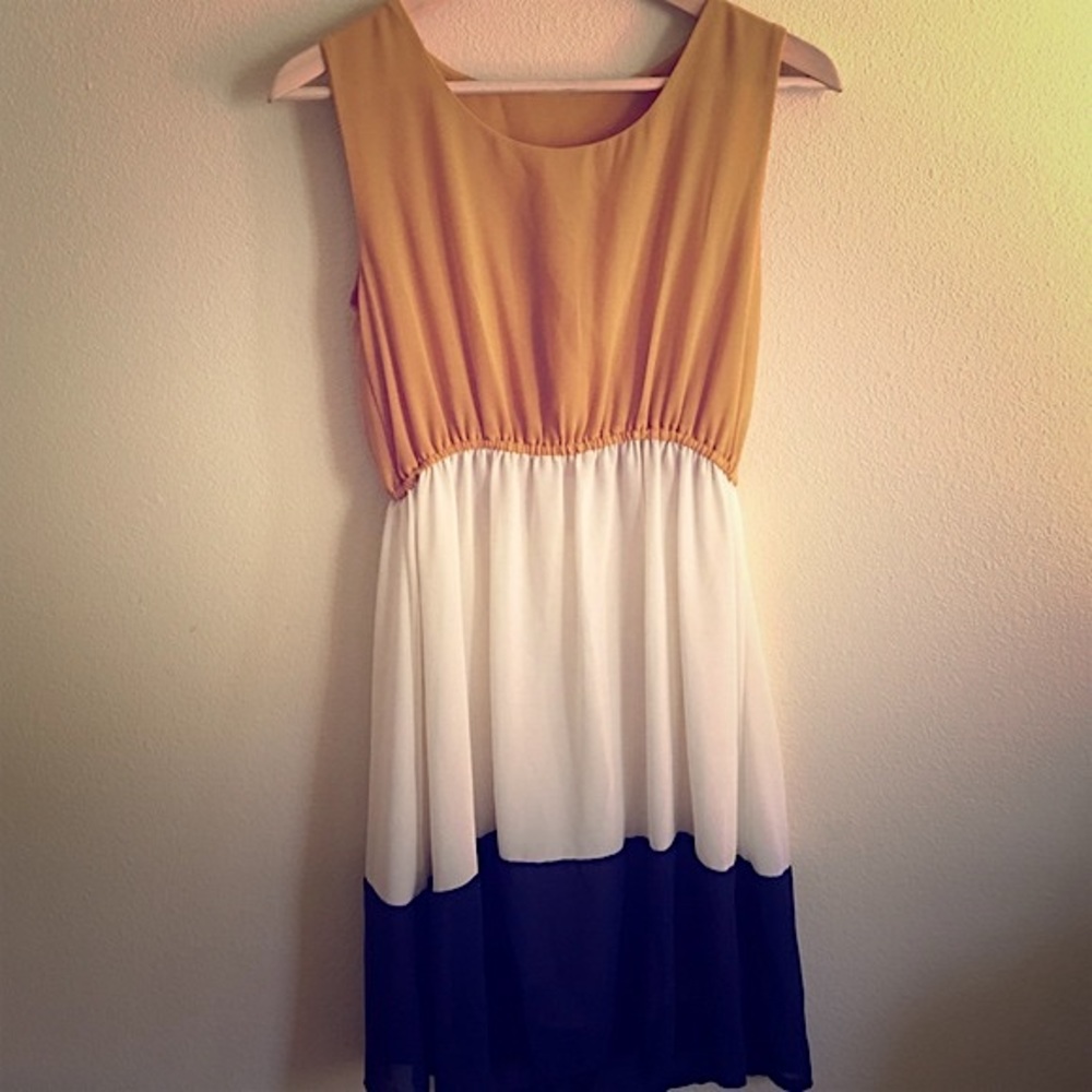 Color block dress - Picture 2 of 2